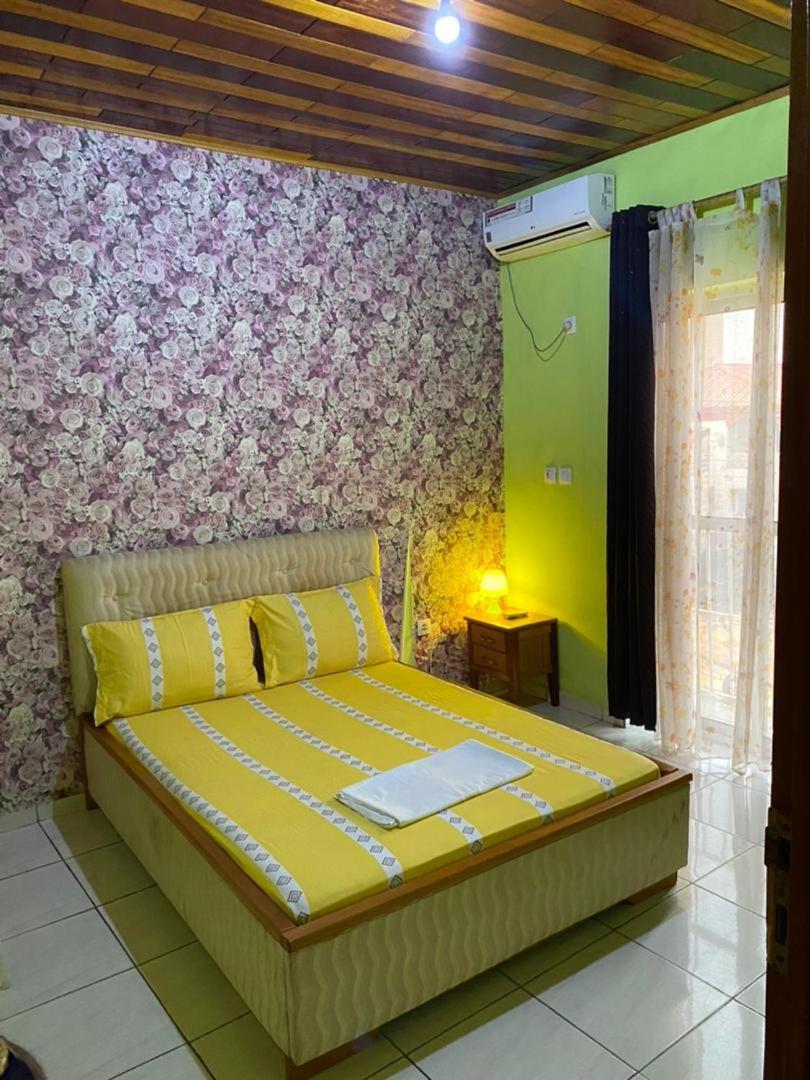Cave Royale - Chambres-Studios-Apparts Meubles - Logpom Hopithal Des Soeurs Apres Camara Laye Douala Buitenkant foto